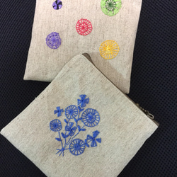 刺繍のぺったんこポーチ 2枚目の画像