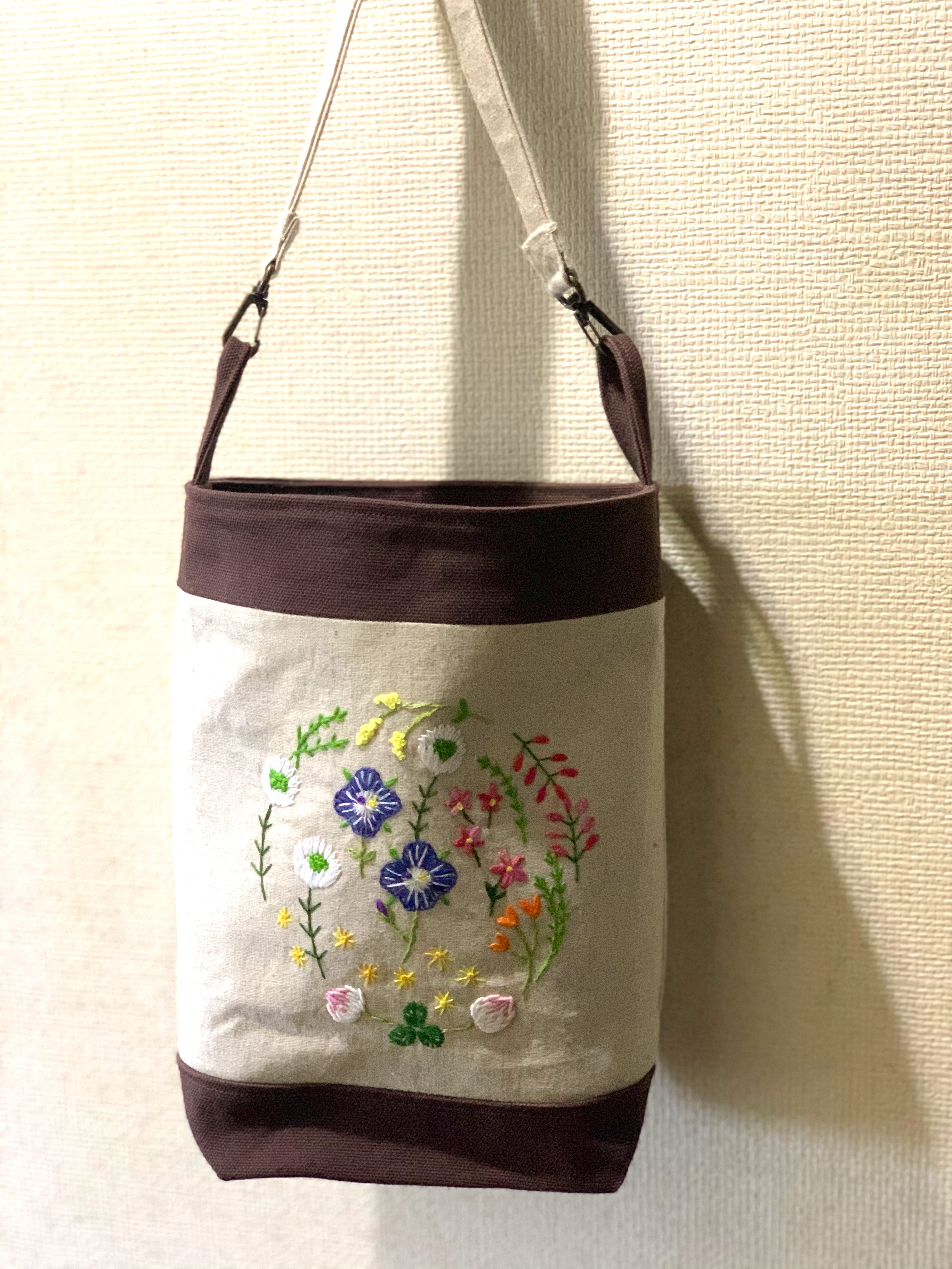 【限定特価】 グラニーバッグ　ハンドメイド マチャケ様　お花刺繍風　マチありＬサイズ ハンドバッグ