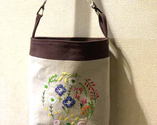ピンクの花刺繍のショルダーバック ショルダーバッグ 桃屋ぴちこ