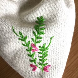 野の花刺繍の巾着袋 5枚目の画像