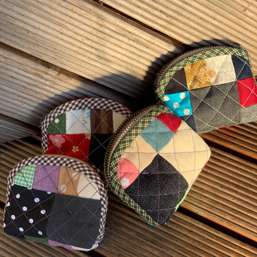 パッチワークキルトのコインパース 小銭入れ・コインケース 桃屋