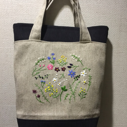 野の花刺繍のトートバック（オオイヌノフグリ） 9枚目の画像