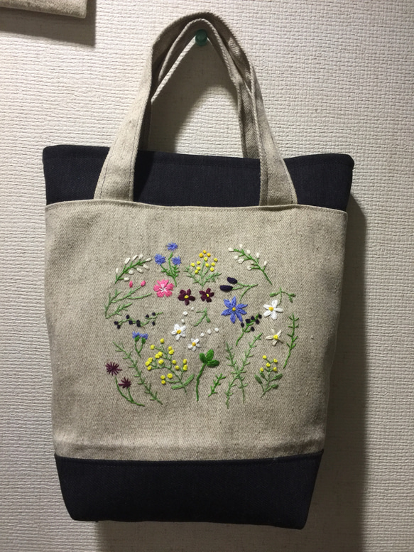 野の花刺繍のトートバック（オオイヌノフグリ） 9枚目の画像