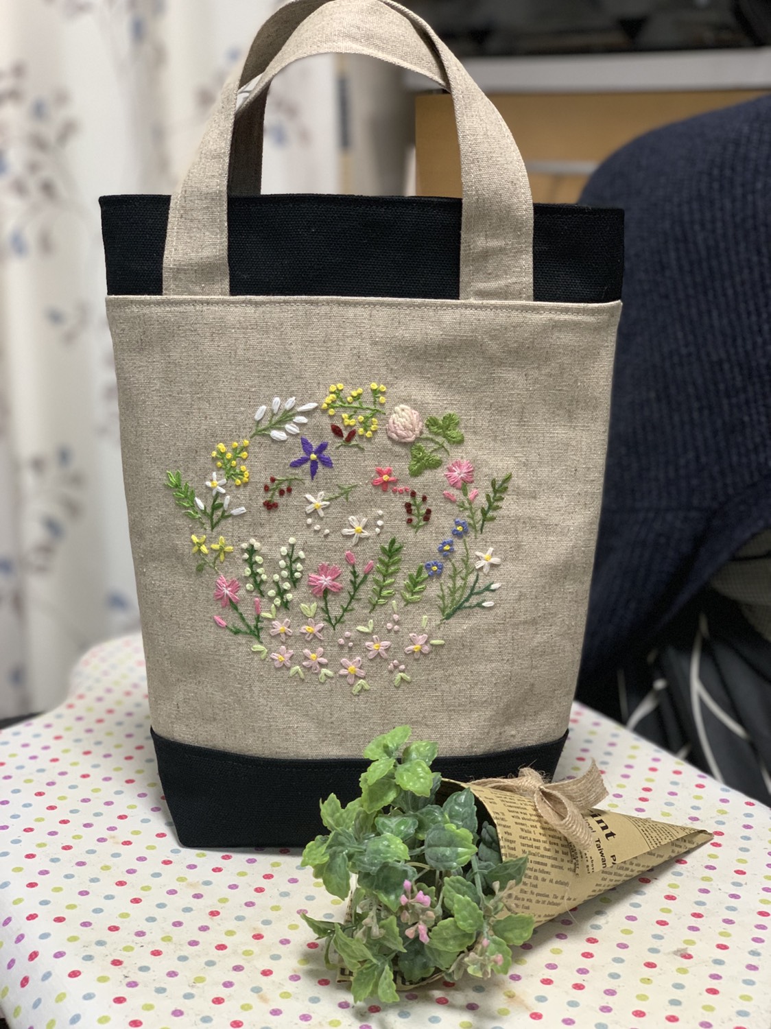 ピンクの花のバケツトートバック