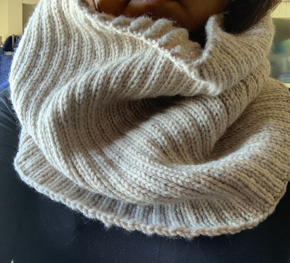 ゴム編みのスヌード（生成り） スヌード 桃屋ぴちこ 通販 8216381