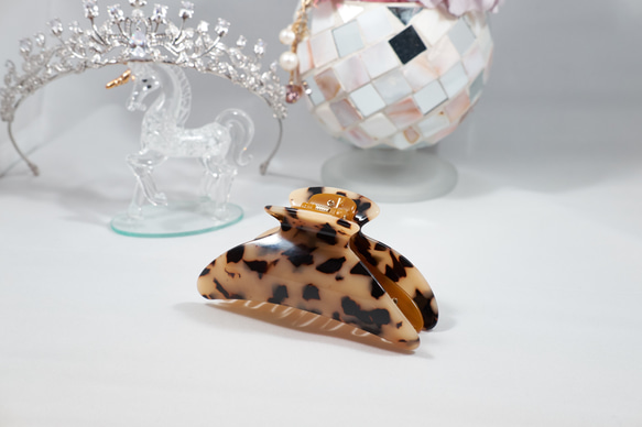 べっ甲　大サイズヘアクリップ強力髪の多い方フランス製パリ超高品質　マーブルべっこう　大人の女性へ 1枚目の画像