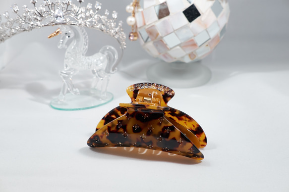 べっこうスワロフスキーダークベージュヘアクリップ大サイズ重めの髪も多い髪もしっかり留まります　大人女子フランス製樹脂 4枚目の画像