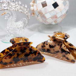 べっこうスワロフスキーダークベージュヘアクリップ大サイズ重めの髪も多い髪もしっかり留まります　大人女子フランス製樹脂 6枚目の画像