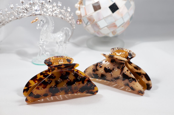 べっこうスワロフスキーダークベージュヘアクリップ大サイズ重めの髪も多い髪もしっかり留まります　大人女子フランス製樹脂 6枚目の画像