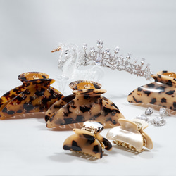 べっこうスワロフスキーダークベージュヘアクリップ大サイズ重めの髪も多い髪もしっかり留まります　大人女子フランス製樹脂 8枚目の画像