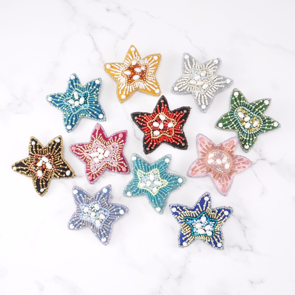 とても軽い星のブローチ 嬉しい気持ち　2