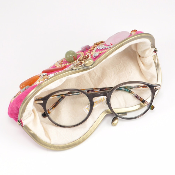 Fudokobu珠子刺繡閃閃發光的眼鏡盒4 第4張的照片