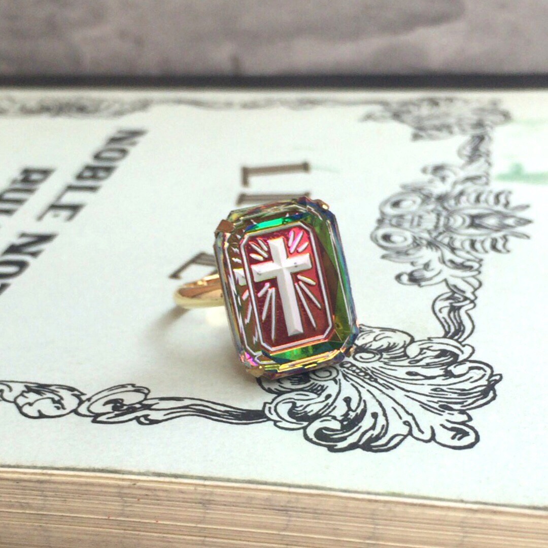 ヴィンテージオクタゴンレインボークロスストーンインタリオリング