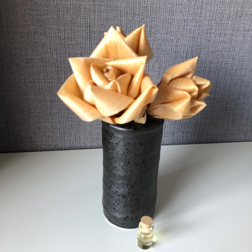 匠の薔薇(桐箱なし、天然ヒバのカンナ屑によるアートフラワーオブジェ