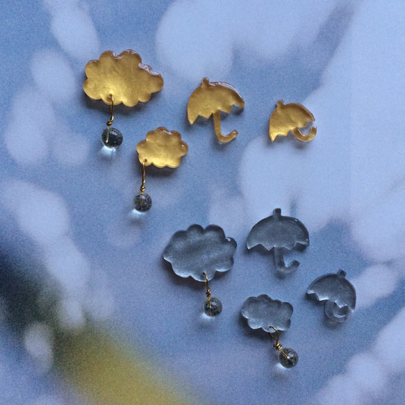 雲と傘のピアス シルバー 1枚目の画像