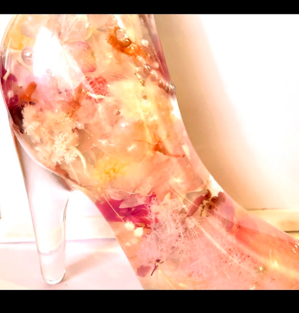 桜入りハーバリウム シンデレラハーバリウム ガラスの靴 ハーバリウム ローズ2輪入り 7枚目の画像