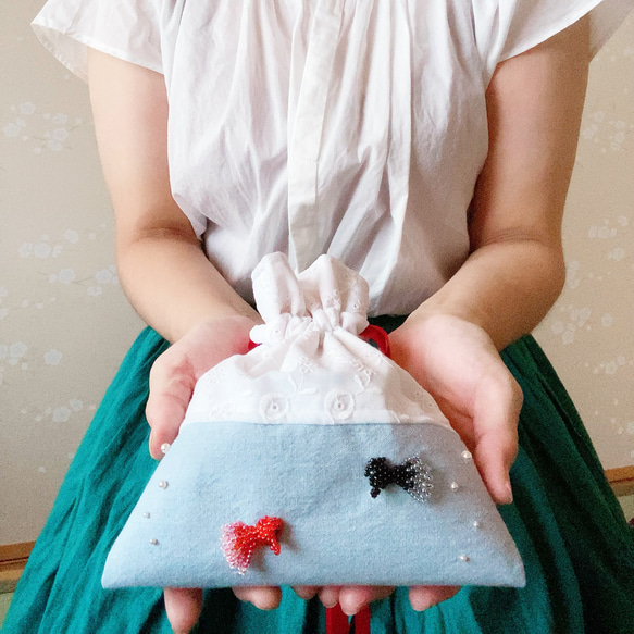 【No.245】うさぎと花の刺繍巾着袋 0_c2f876b5aab180c58a28fd855bca