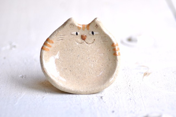 とら猫の小皿 薬味皿・豆皿 716zakka 通販 2481069｜Creema