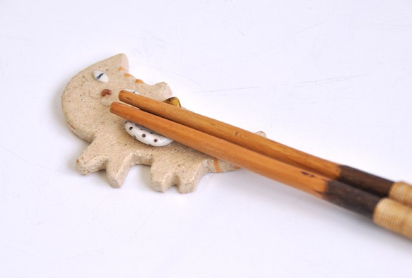 貓的筷子休息（老鼠，飯糰（梅子，滾動的海藻）·麵包，雞蛋·6種魚的骨頭） 第6張的照片