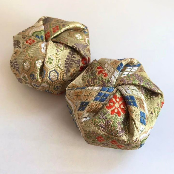 2点セット》京都の布で作った和風小物入れ(布香合)【金・水色