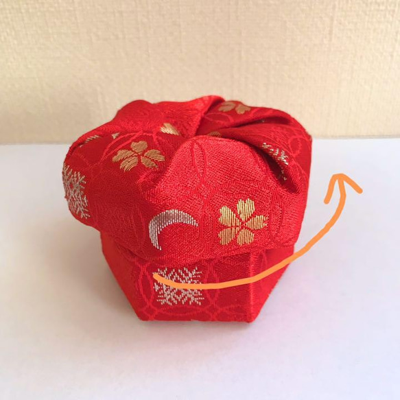 《２点セット》京都の布で作った和風小物入れ(布香合)【赤】 4枚目の画像