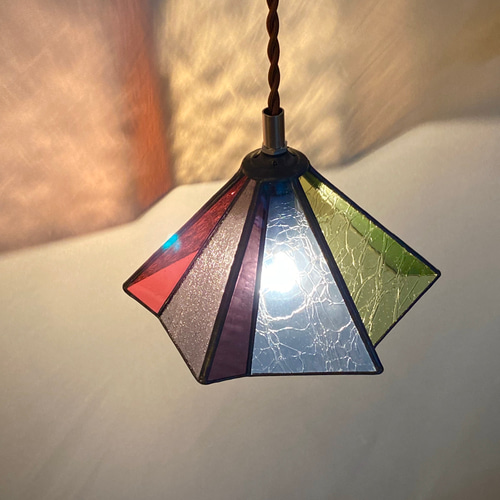 ステンドグラスのペンダントランプ 6角ギザギザ シーリングライト