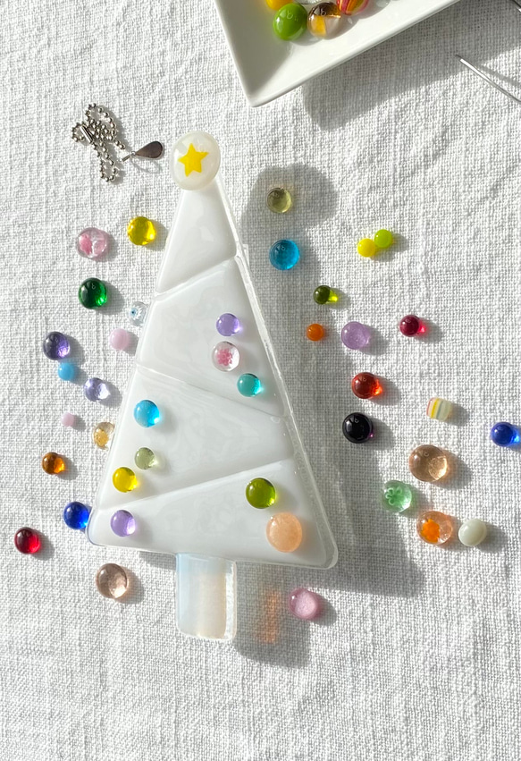 『送料無料』自分で作るガラスのクリスマスツリーセット　White④クリアonホワイト 2枚目の画像