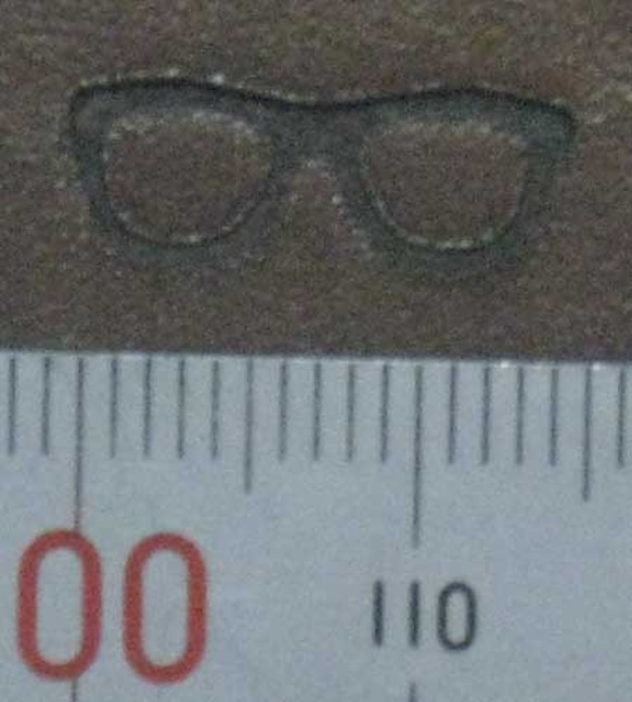 メガネの焼印です。 4枚目の画像
