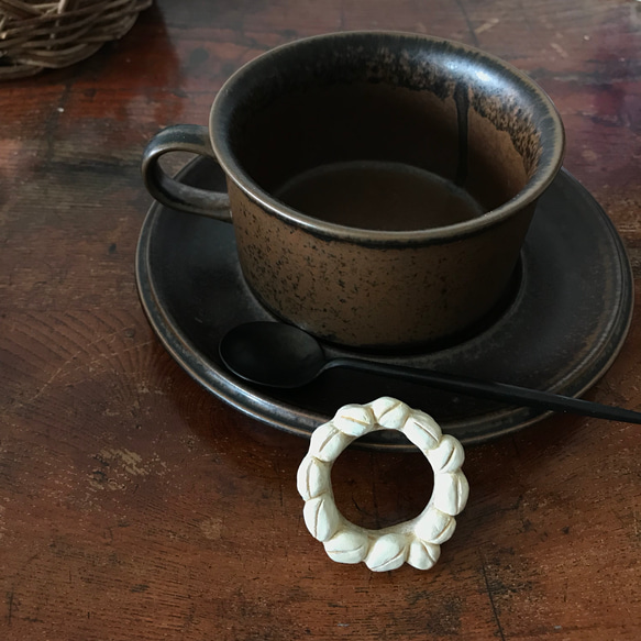コーヒー豆のブローチ(生豆) 3枚目の画像