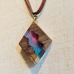 ウッドレジン　ネックレス 1枚目の画像