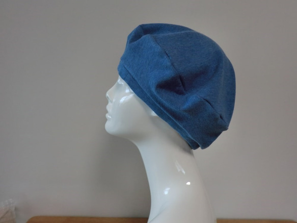 肌に優しい綿帽子　ベレー帽　杢糸　ブルー 1枚目の画像