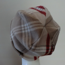 ふんわりやさしい暖かフリース帽子　チェック　ベージュ系 4枚目の画像