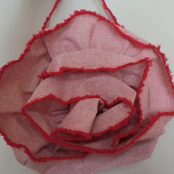 直立するトートバック薔薇のポーチ付き 4枚目の画像