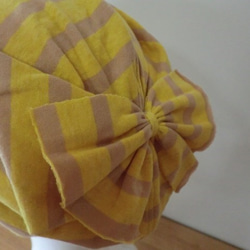 肌に優しいおしゃれな綿帽子　黄色×ベージュ　後ろリボン 5枚目の画像