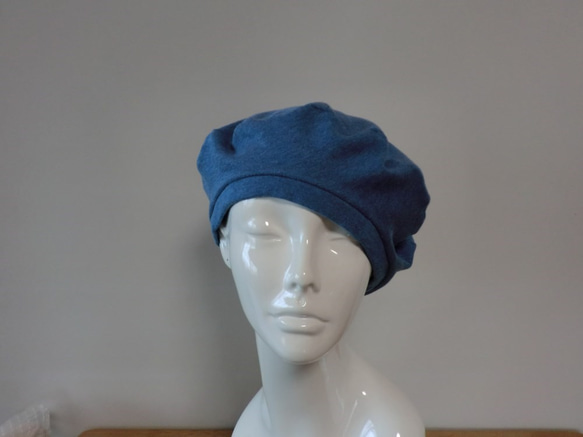 肌に優しい綿帽子　ベレー帽　杢糸　ブルー 2枚目の画像