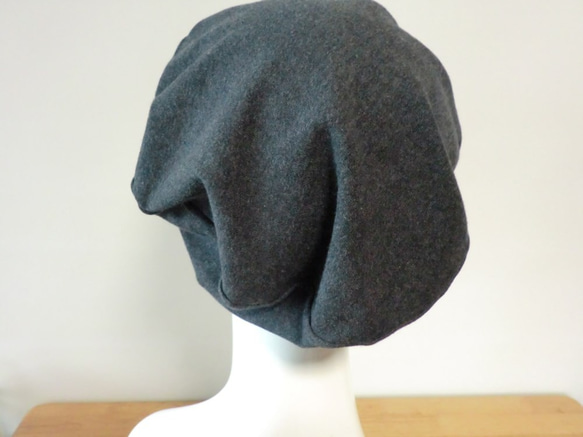 肌に優しい綿帽子　ベレー帽　杢糸　ダークグレー 4枚目の画像