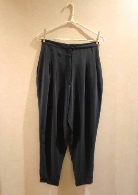 Peg-top pants 1枚目の画像