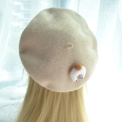 コーギー付き羊毛ベレー帽 3枚目の画像