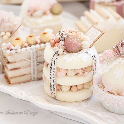手作りキット｣プリザーブドフラワーで作るいちごミルク色のプチケーキ
