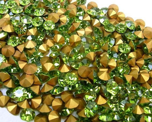 ヴィンテージ スワロフスキー art.1100 LIGHT OLIVINE ss30 90個