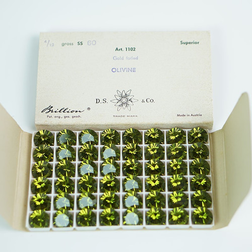 スワロフスキー art.1102 OLIVINE ss60 4/12gross
