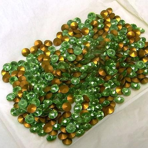 ヴィンテージ スワロフスキー art.1122 PERIDOT ss29 Rivoli 180