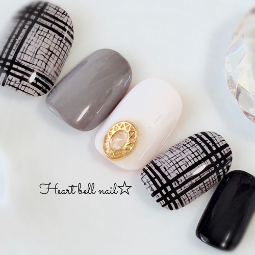 モノトーングレンチェックネイル（ケース&ヤスリ&両面テープ付き