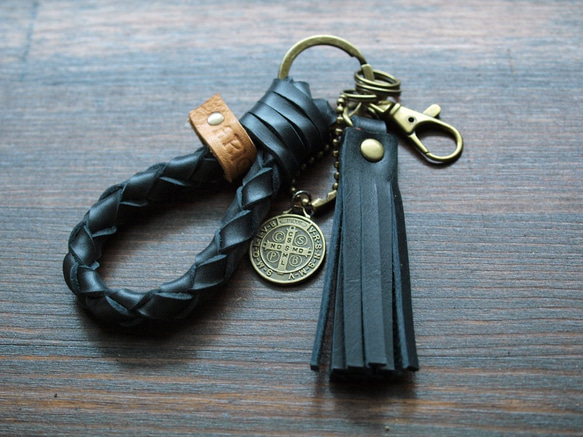 タッセル キーホルダー 810 ホヌ フェザー レザータグ ハワイアン