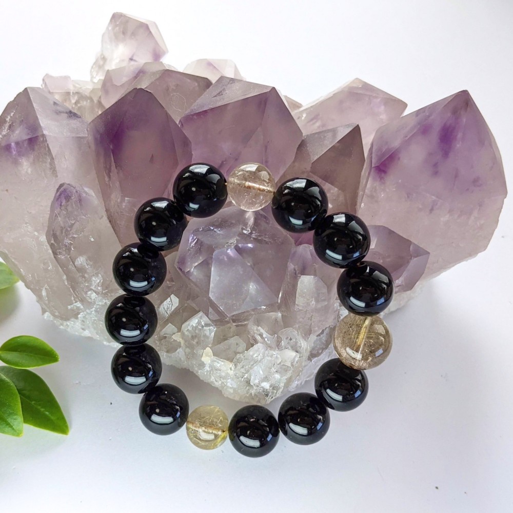 オニキスとルチルクォーツ・ブレスレット