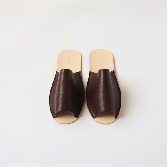 【再販】足に馴染むレザースリッパ 「Slippers (dark brown)」 3枚目の画像