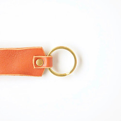 手に馴染む真鍮とレザーのキーリング 「Gitten keyring (orange)」 4枚目の画像