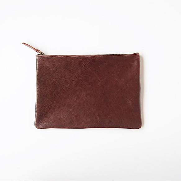 手に馴染むレザーポーチ　「Tha phae pouch Lサイズ (dark brown)」 2枚目の画像