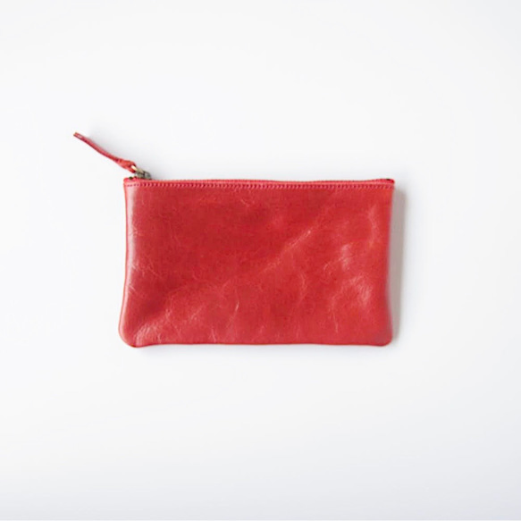 手に馴染むレザーポーチ　「Tha phae pouch Mサイズ (red)」 2枚目の画像