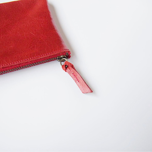 手に馴染むレザーポーチ　「Tha phae pouch Mサイズ (red)」 5枚目の画像